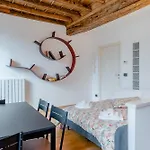 Garibaldi 9 Apartment